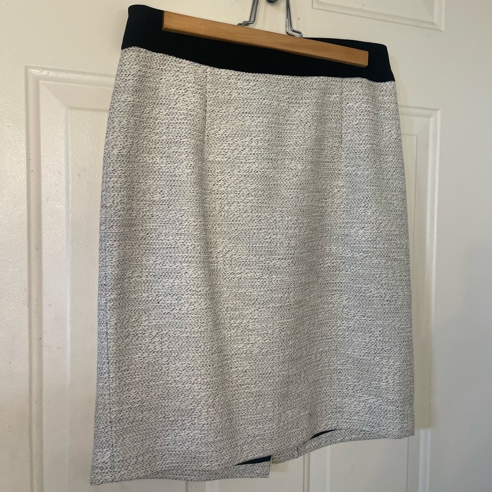 Banana Republic Light Grey Tweed Women's Skirt Size 4P